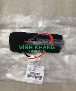 XI NHAN GƯƠNG MITSUBISHI TRITON 2022