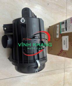 1770030180 | HỘP LỌC GIÓ TOYOTA HIACE 2006