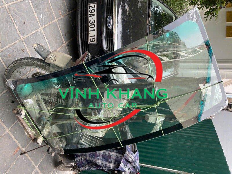 KÍNH CHẮN GIÓ FORD MUSTANG KÍNH CHẮN GIÓ FORD MUSTANG