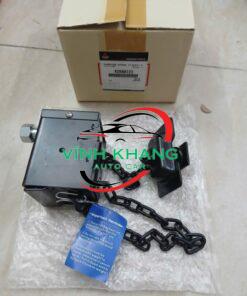 TREO LỐP DỰ PHÒNG XE MITSUBISHI ZINGER 2007-2011 | 4260A122
