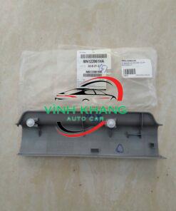 ỐP BẬC LÊN XUỐNG XE MITSUBISHI TRITON 2007-2015 | MN123961 ỐP BẬC LÊN XUỐNG XE MITSUBISHI TRITON 2007-2015 | MN123961
