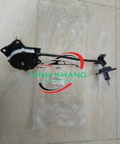 TREO LỐP DỰ PHÒNG XE HYUNDAI SANTAFE 2006-2012 | 628502B000