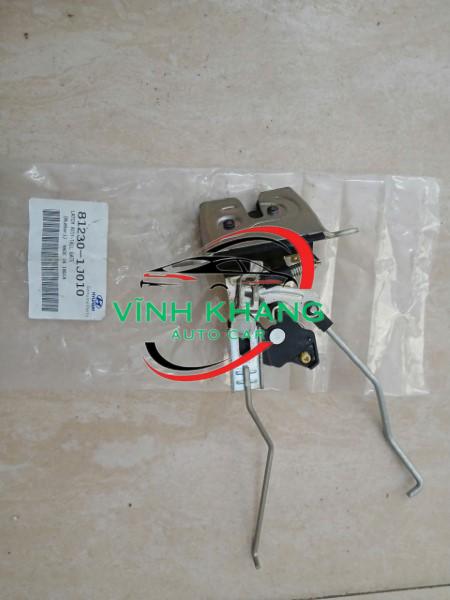 Ổ NGẬM CỐP HẬU XE HYUNDAI I20 2008-2012 | 812301J010 Ổ NGẬM CỐP HẬU XE HYUNDAI I20 2008-2012 | 812301J010